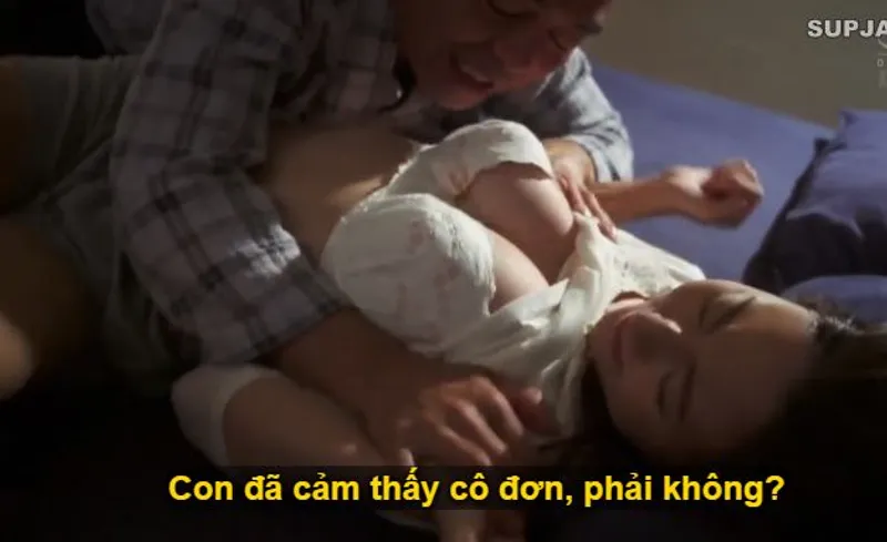 Nhìn con trai mải miết lao đầu vào việc khiến vợ nó lẻ loi cô quạnh, ông bố chồng liều lĩnh đè ra hành hạ con dâu.